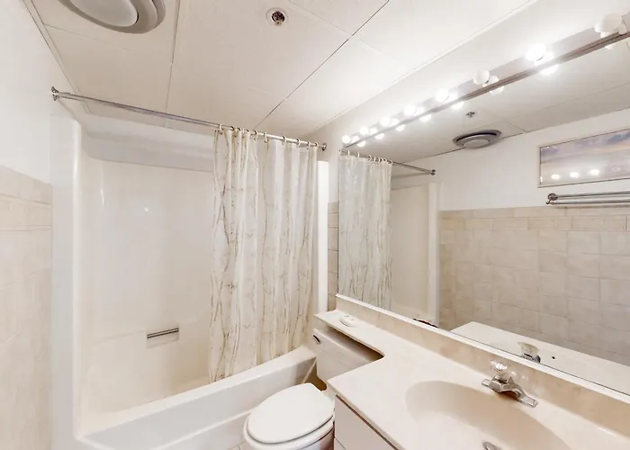 Triton's Trumpet B502 Apartment